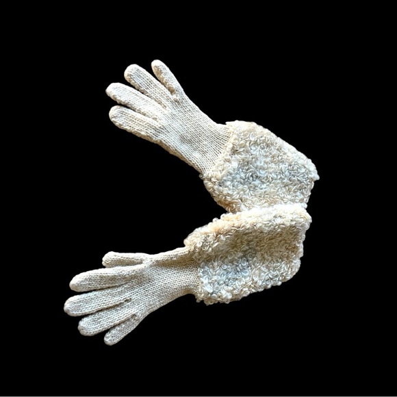 RARE! VINTAGE CURLY LAMB WOOL GLOVES - Picture 4 of 15